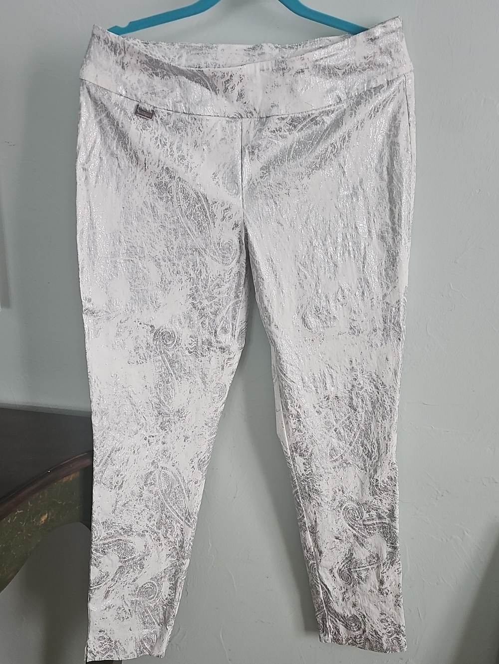 Silver-White Foil Paisley Jeggings Peck & Peck 14